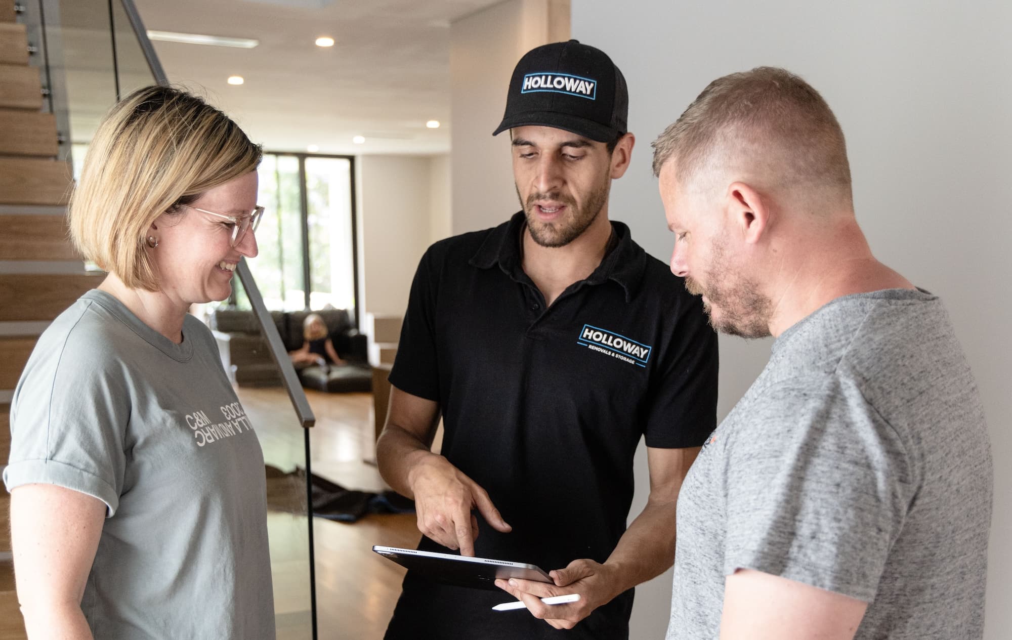 Removalists at a house